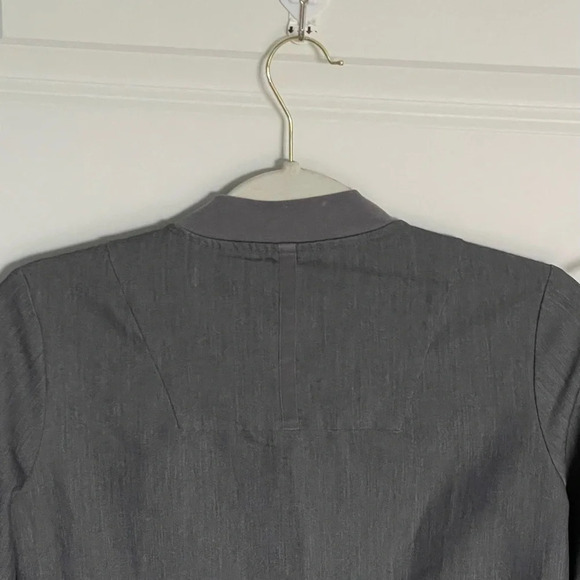 FIGS Bellery Zip Up Scrub Jacket/Grey - 29385 - Picture 10 of 16